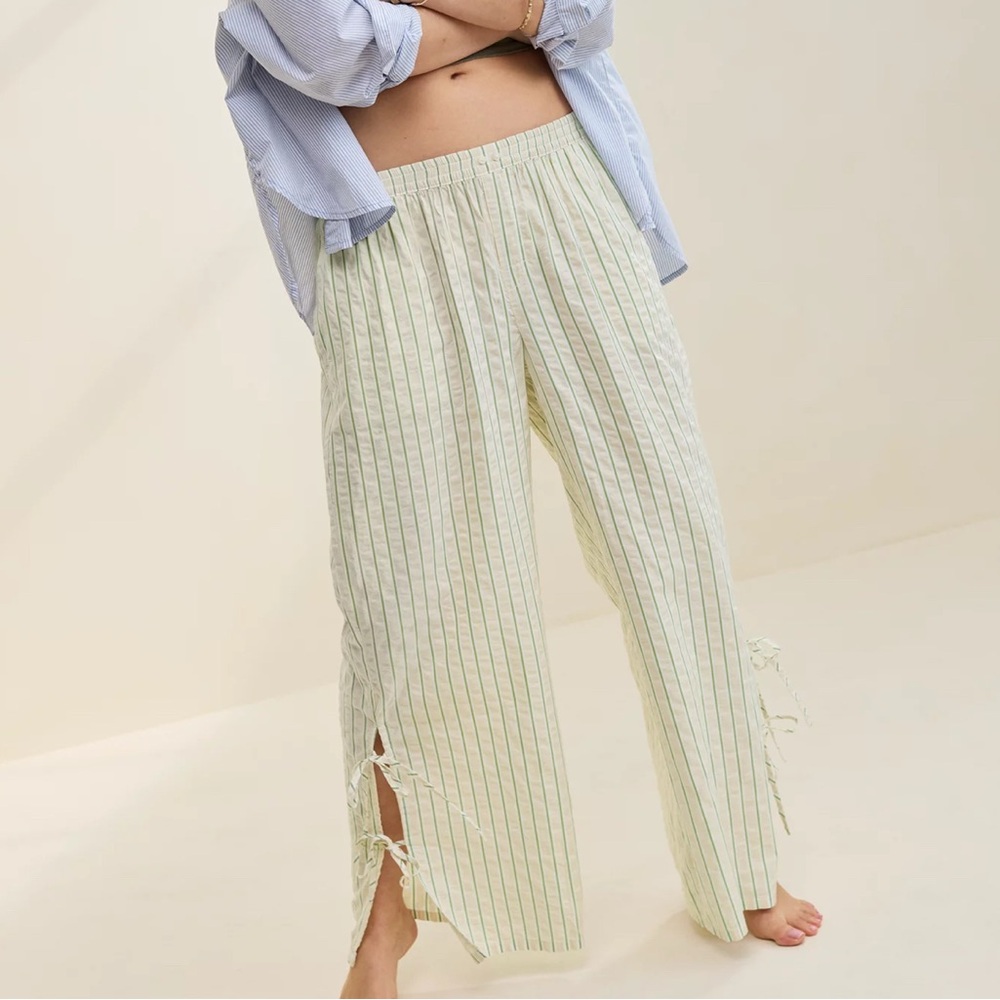 Aerie Cream Striped Pants